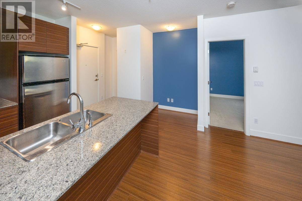 Burnaby, BC V5J0E4,5788 SIDLEY ST #126