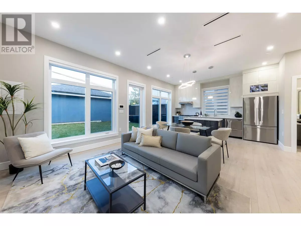 Vancouver, BC V5P2Y1,5350 LANARK STREET
