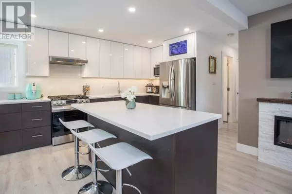 North Vancouver, BC V7M2B5,344 W 23RD STREET