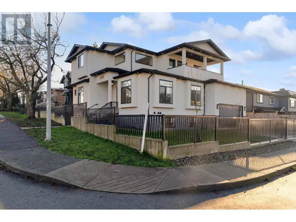 Burnaby, BC V3N3S9,7419 1ST STREET