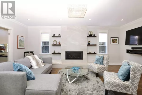 West Vancouver, BC V7V1K7,2295 MARINE DRIVE
