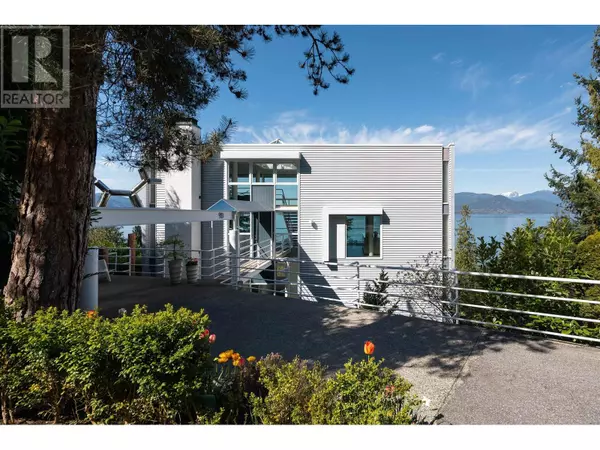 West Vancouver, BC V0N2E0,90 ISLEVIEW PLACE