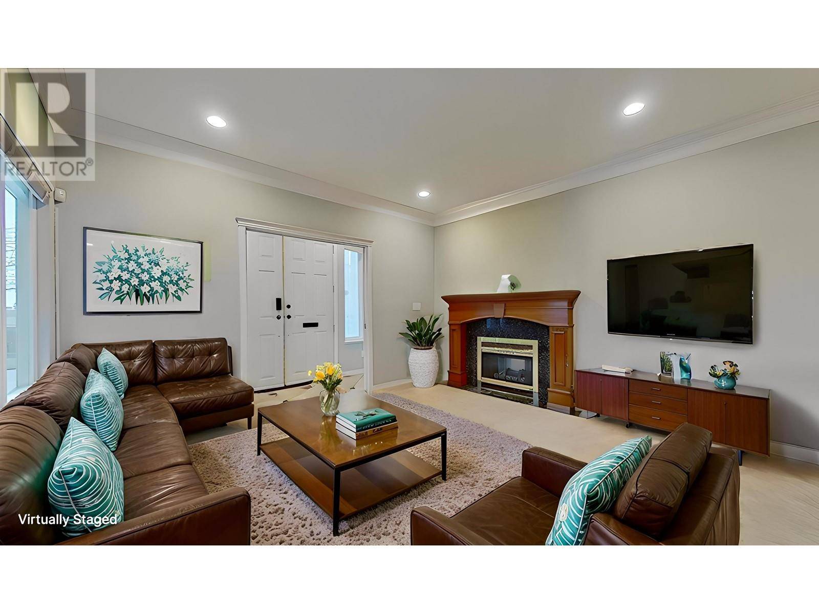 New Westminster, BC V3M4P8,913 FOURTEENTH STREET