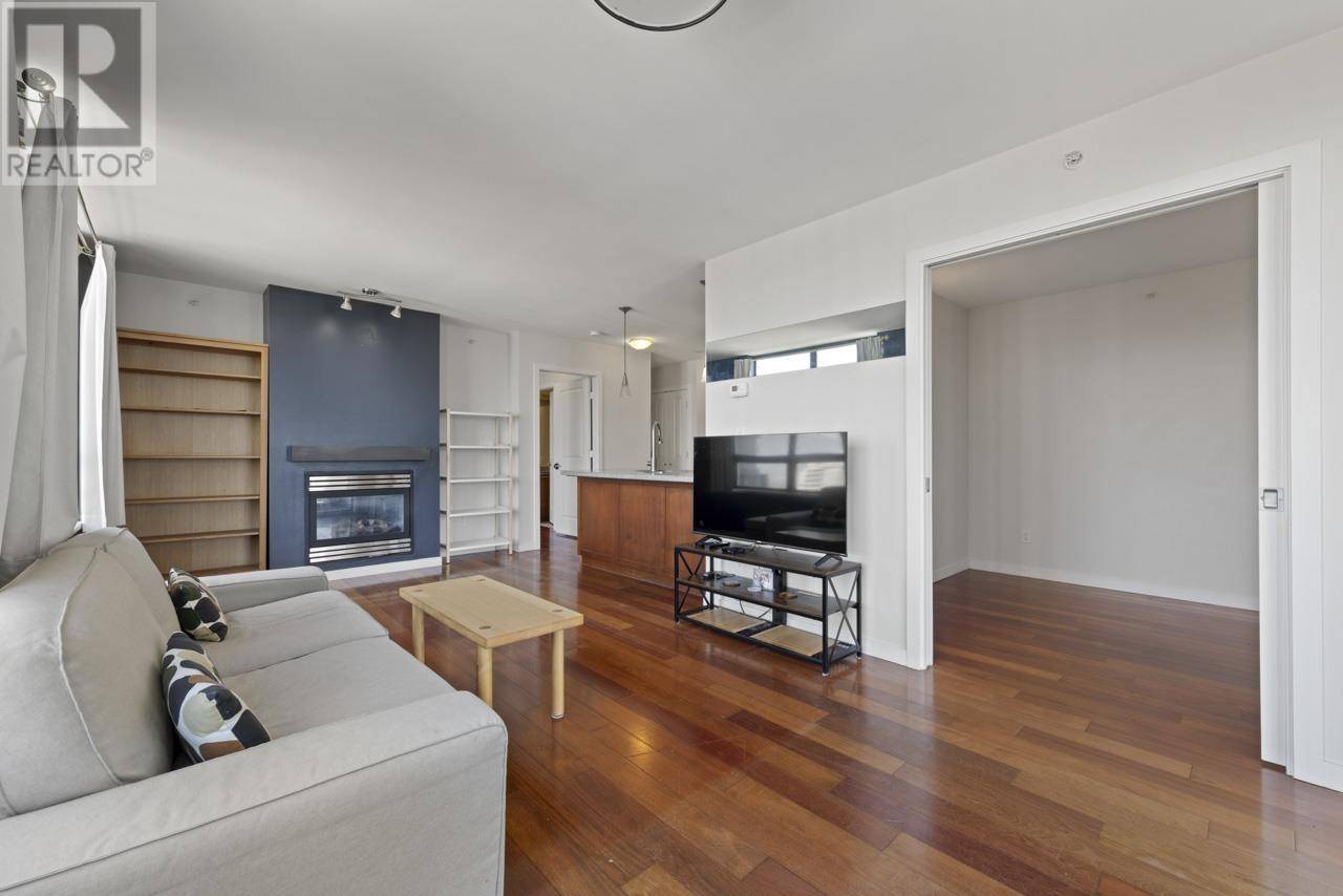 Burnaby, BC V5H4W8,4333 CENTRAL BLVD #2705