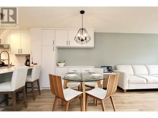 700 KLAHANIE DR #317, Port Moody, BC V3H5L3