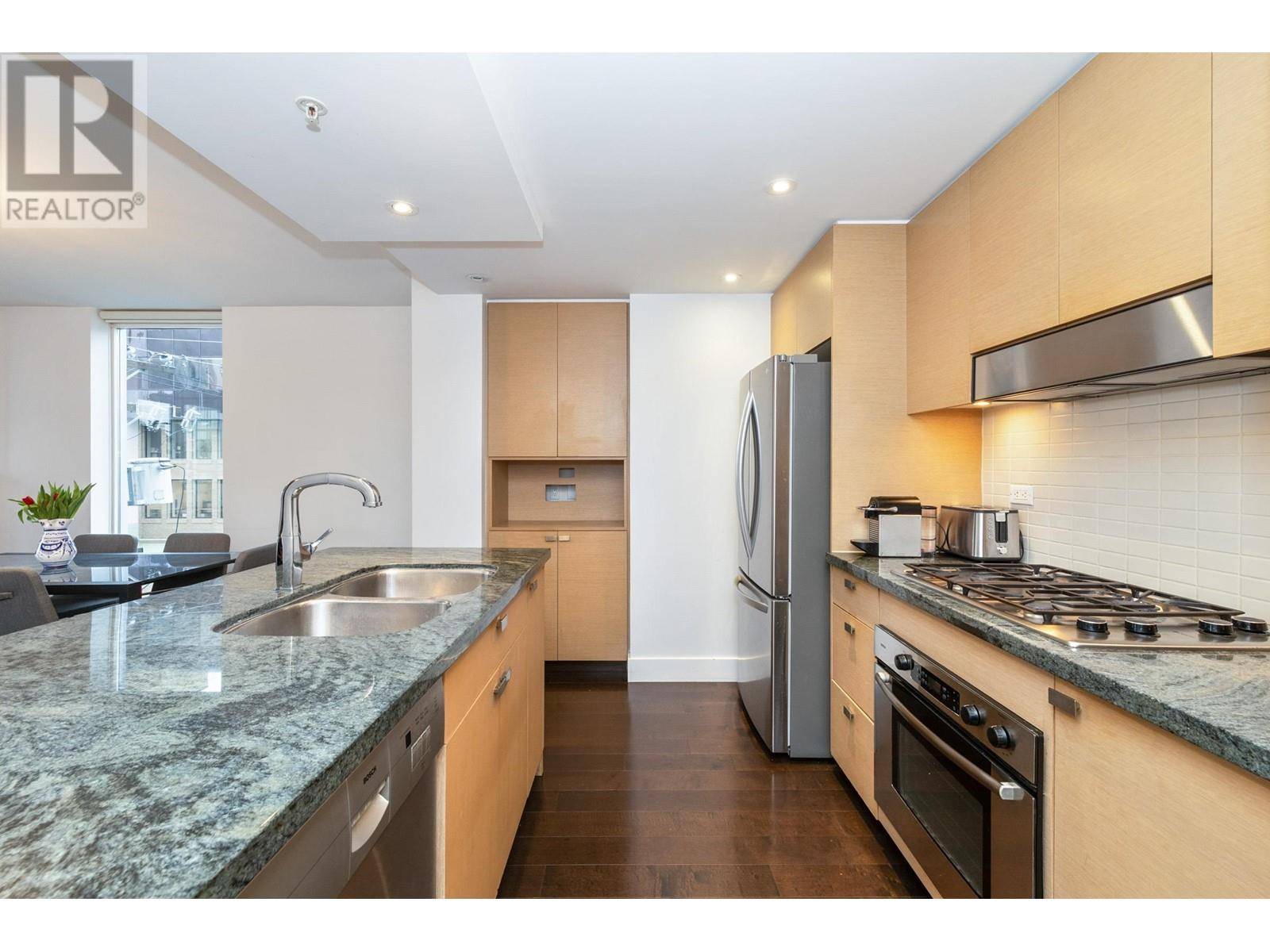 Vancouver, BC V6J5M6,1530 West 8TH AVE #503