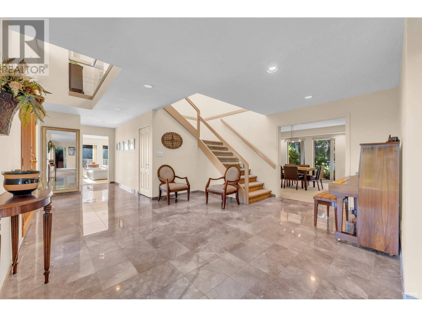 West Vancouver, BC V7S3G5,1595 TYROL COURT