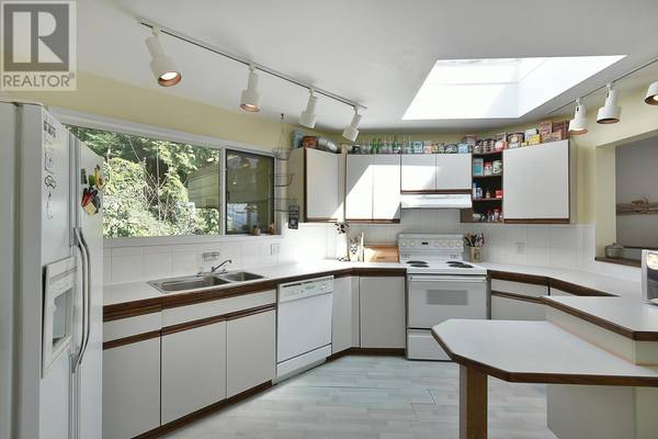 Sechelt, BC V7Z0T3,7297 BELLE ROAD