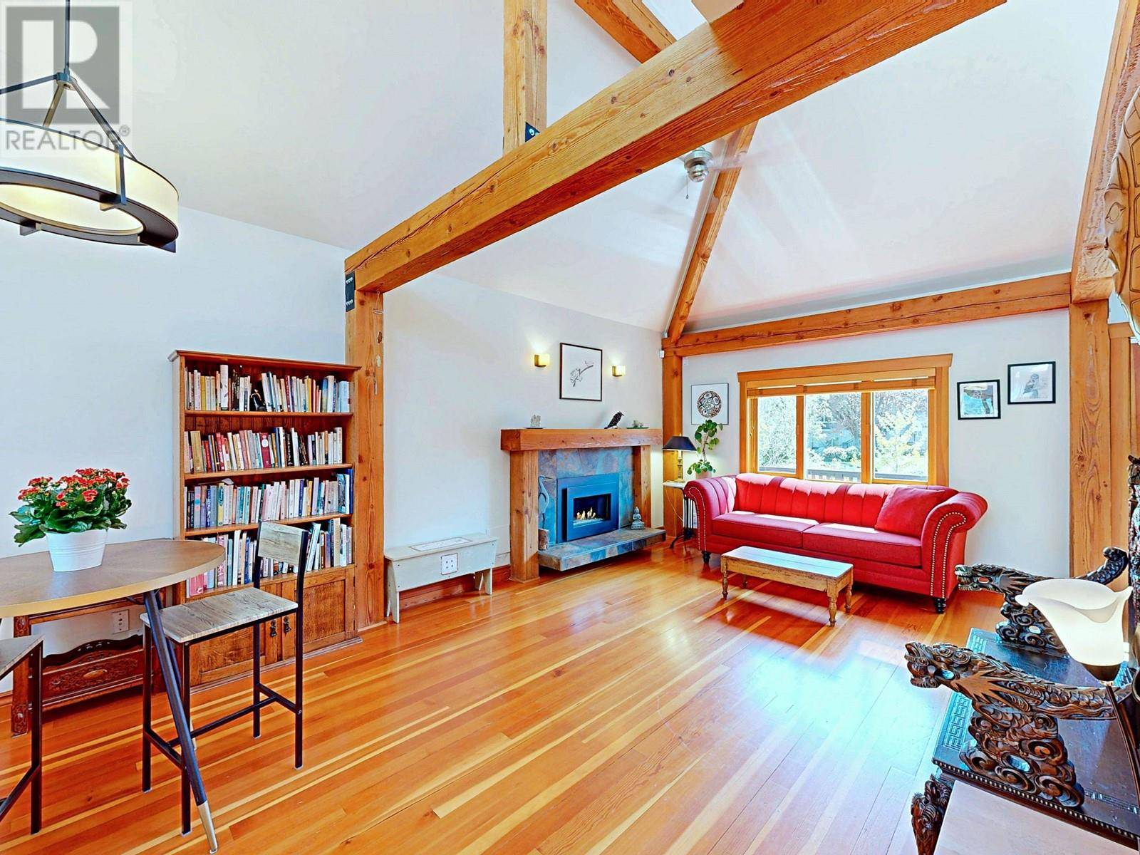 Vancouver, BC V5K1E8,2837 TRINITY STREET
