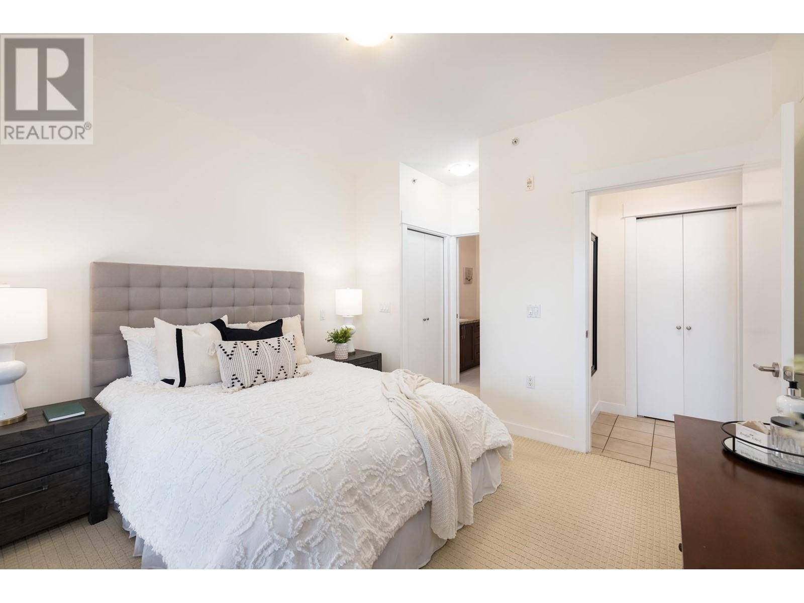 North Vancouver, BC V7L0A8,1468 ST. ANDREWS AVE #305