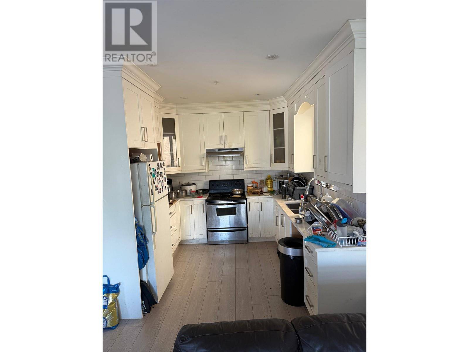 Vancouver, BC V5R2W6,2681 E 41ST AVENUE