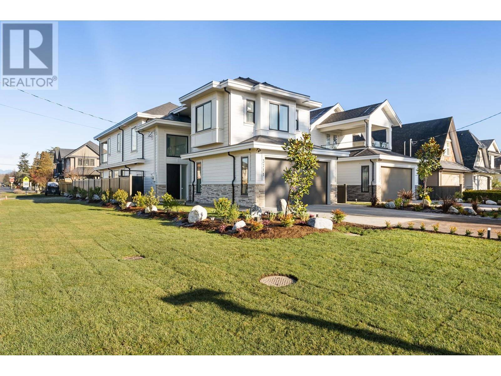 Richmond, BC V7E2T6,3711 GARRY STREET