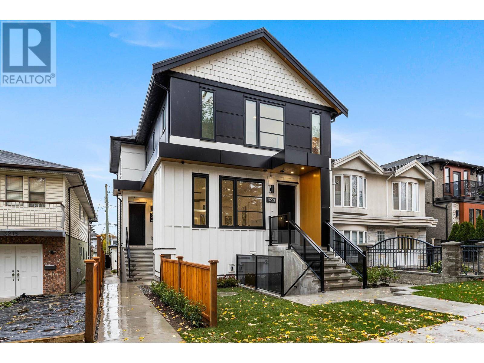 Vancouver, BC V5K3J1,3221 GRANT STREET