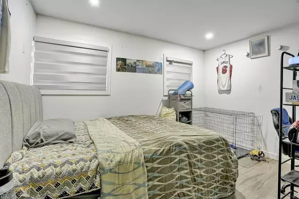 Surrey, BC V3S0L5,18044 40 AVENUE