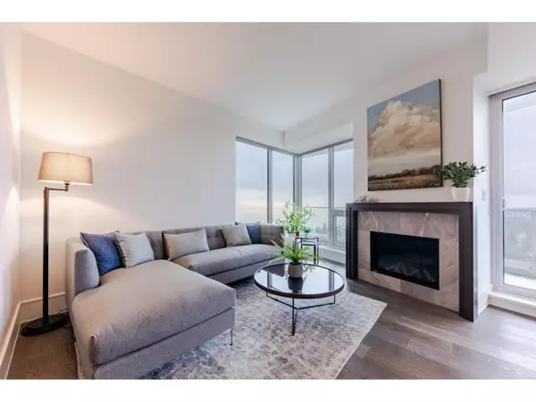 White Rock, BC V4B0C2,1500 MARTIN #2002