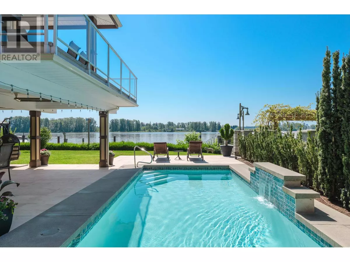 Maple Ridge, BC V2X1A3,20282 WHARF STREET
