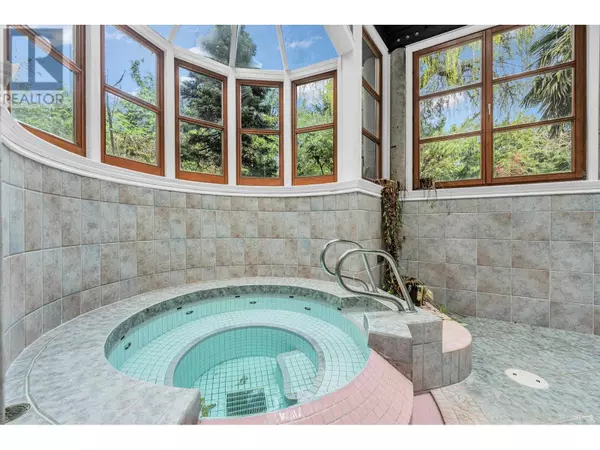 Vancouver, BC V6J4K1,3489 PINE CRESCENT