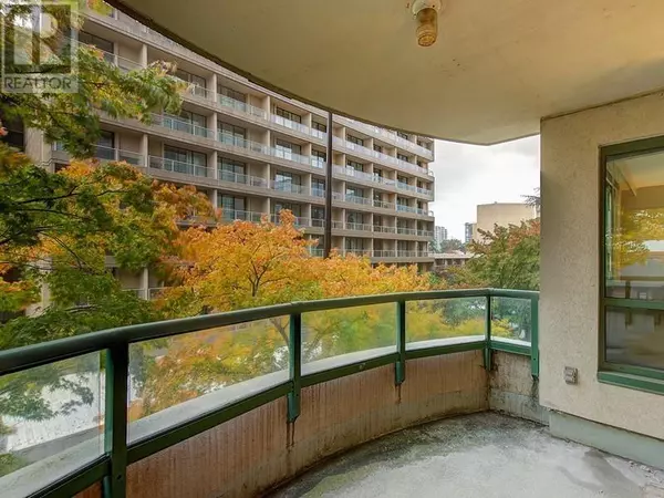 Richmond, BC V6X4A1,7380 ELMBRIDGE WAY #303