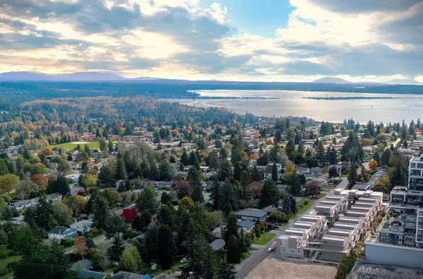 White Rock, BC V4B4N4,1539 MAPLE #125