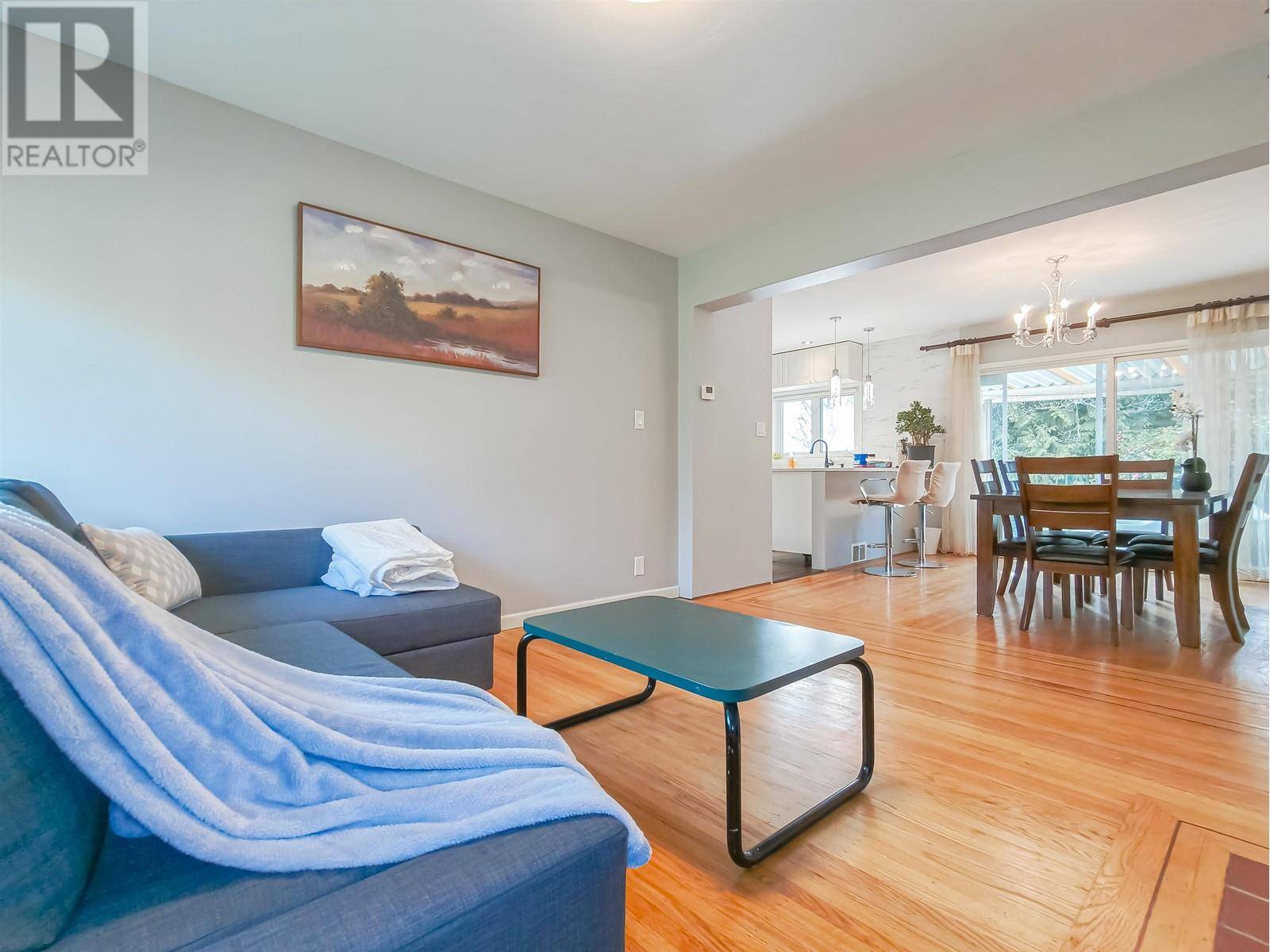 Vancouver, BC V6N1W8,5951 DUNBAR STREET