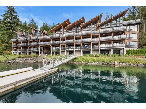 Cultus Lake, BC V2R6C2,3175 COLUMBIA VALLEY RD #102