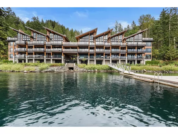 3175 COLUMBIA VALLEY RD #102, Cultus Lake, BC V2R6C2
