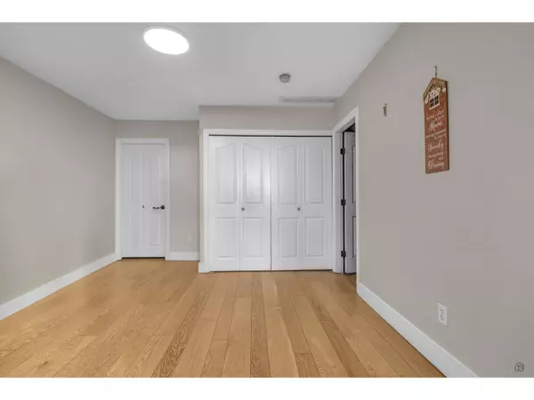 Surrey, BC V3X2H5,12954 61 AVENUE