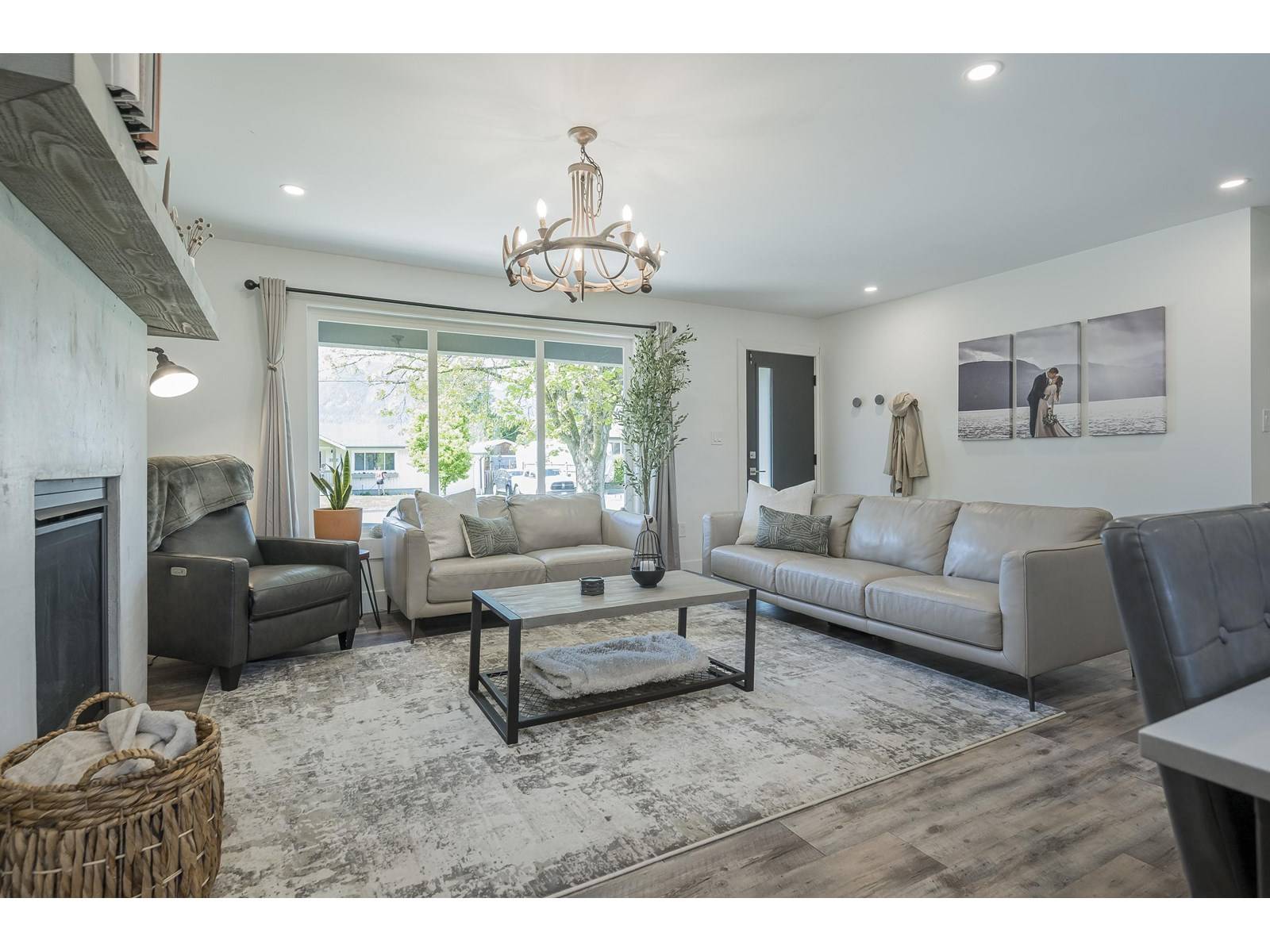 Agassiz, BC V0M1A3,1716 AGASSIZ AVENUE|Agassiz