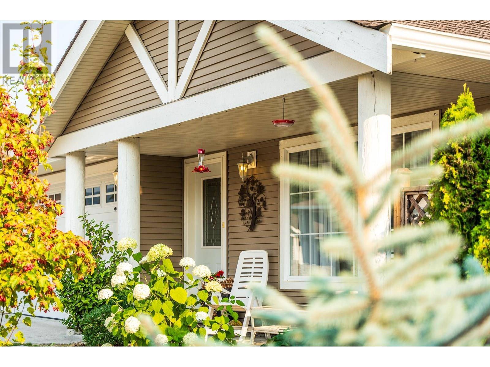 5688 LOUISE WAY, Sechelt, BC V7Z0N5