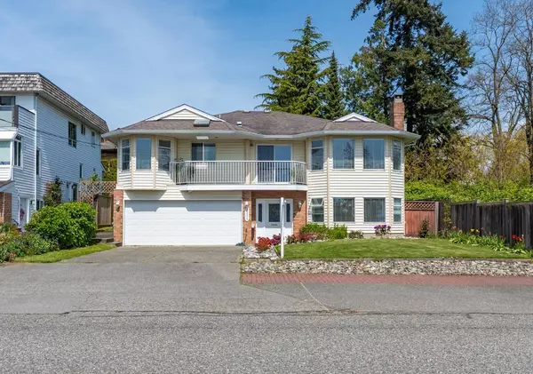 15837 PACIFIC AVENUE, White Rock, BC V4B1S8