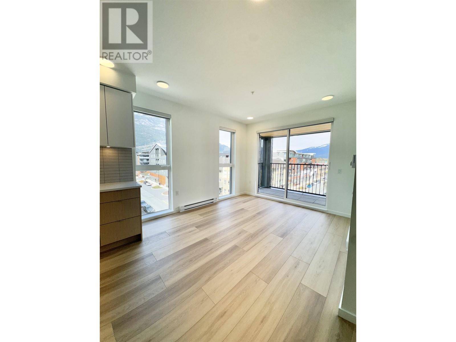 Squamish, BC V8B0C3,37994 SECOND AVE #501
