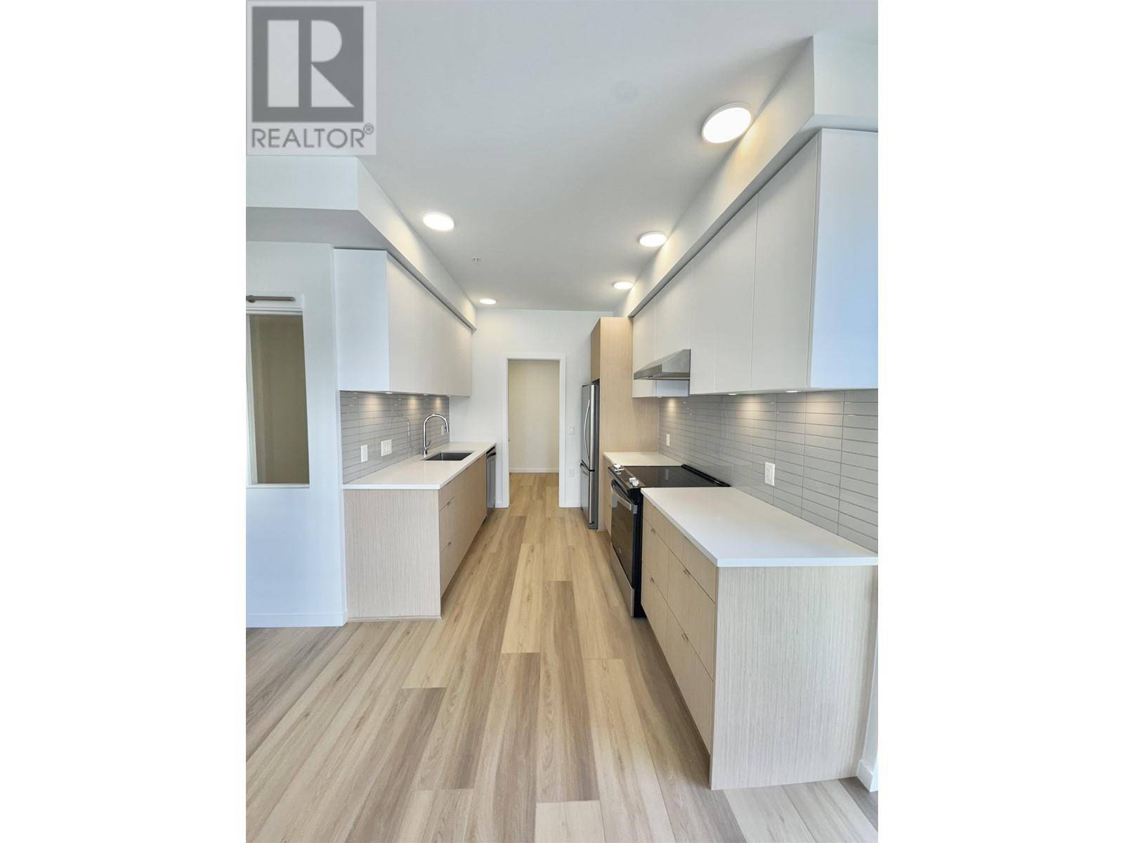Squamish, BC V8B0C3,37994 SECOND AVE #301
