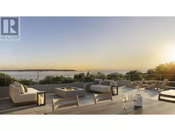 West Vancouver, BC V7V1L1,2490 MARINE DR #PH1