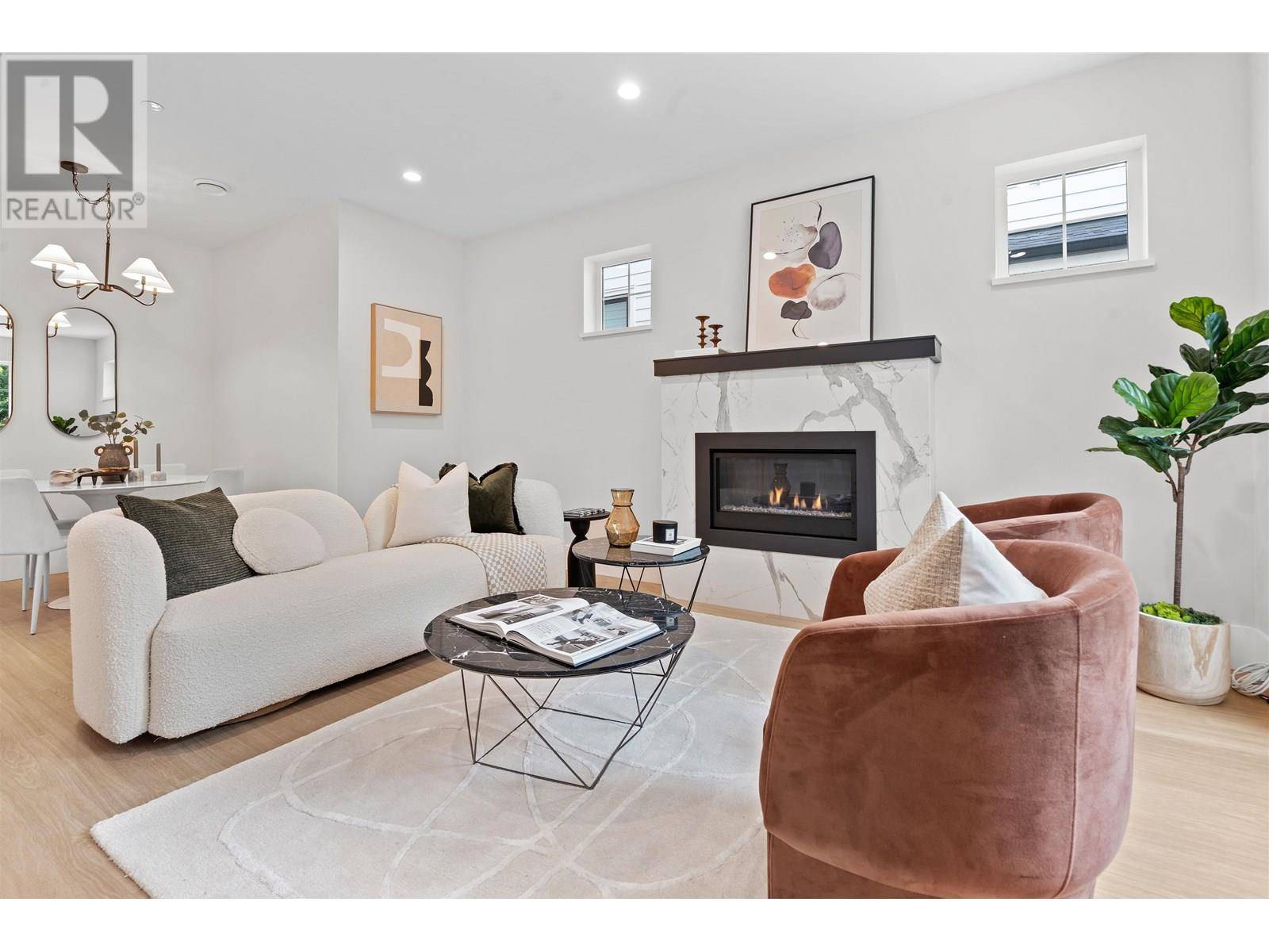 Vancouver, BC V6R3E7,4423 W 16TH AVE #1