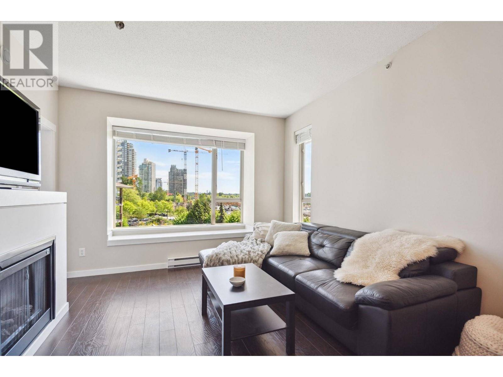 Burnaby, BC V5C0A9,4728 DAWSON ST #403