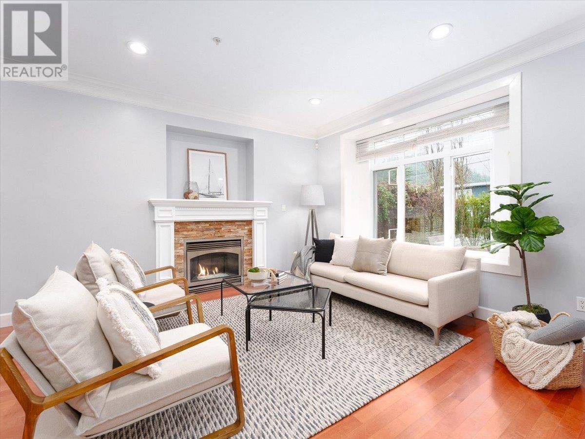 West Vancouver, BC V7W2E9,6350 DOUGLAS STREET