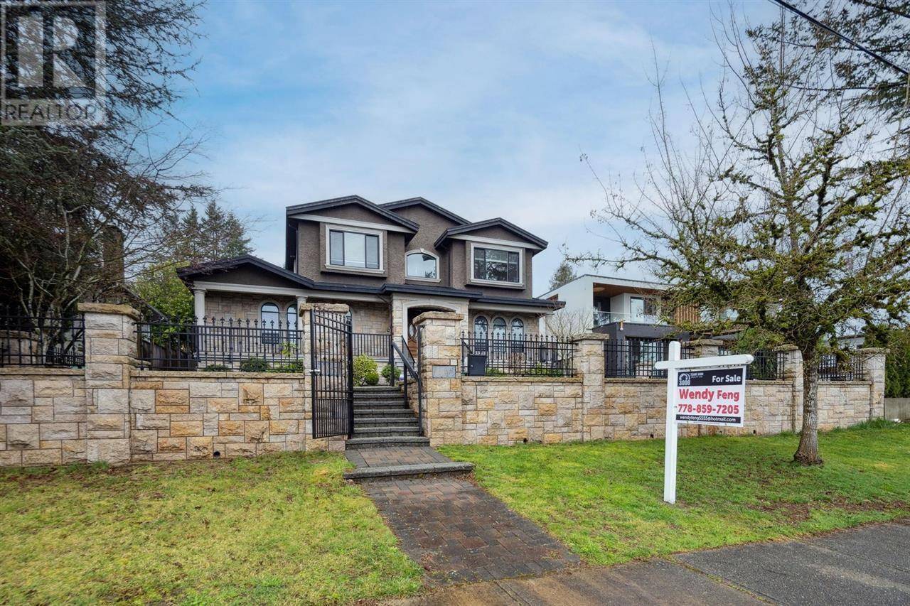Burnaby, BC V5B2K7,6185 GRANT STREET