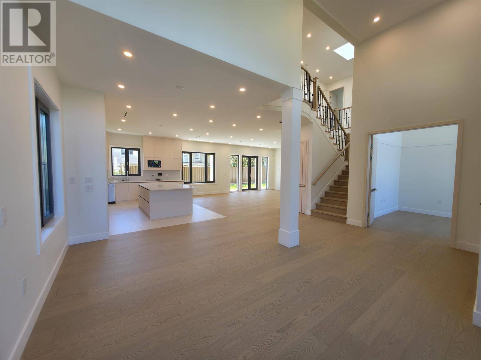 Richmond, BC V7C4C5,3100 SATURNA PLACE