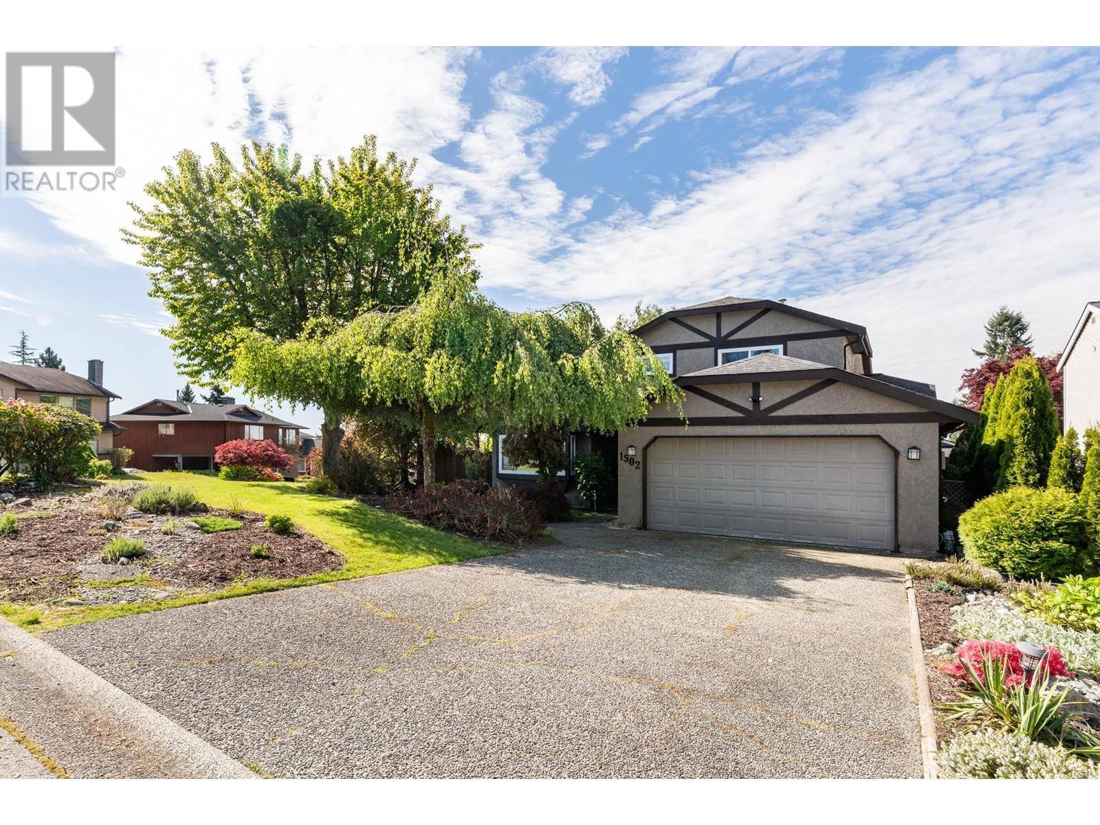 Port Moody, BC V3H4A6,1502 FERNWOOD PLACE