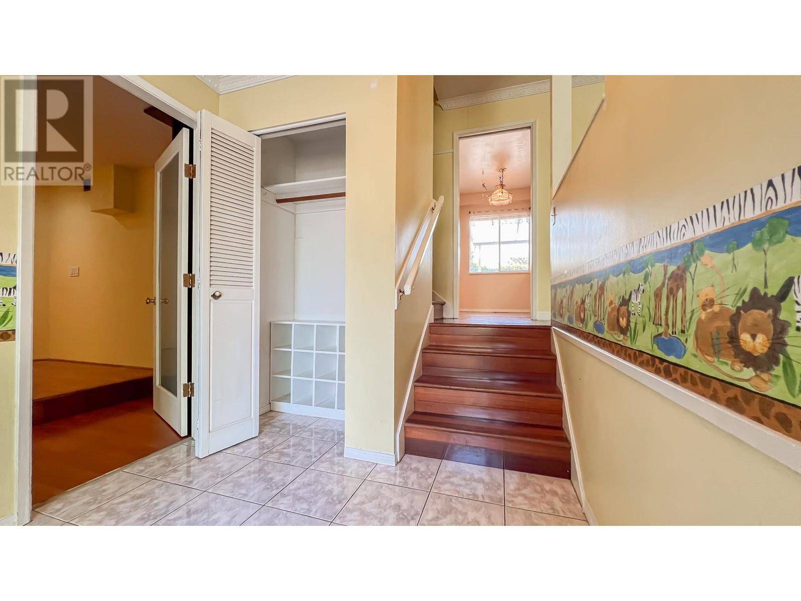 Richmond, BC V7A2K6,8200 ROSEBANK CRESCENT