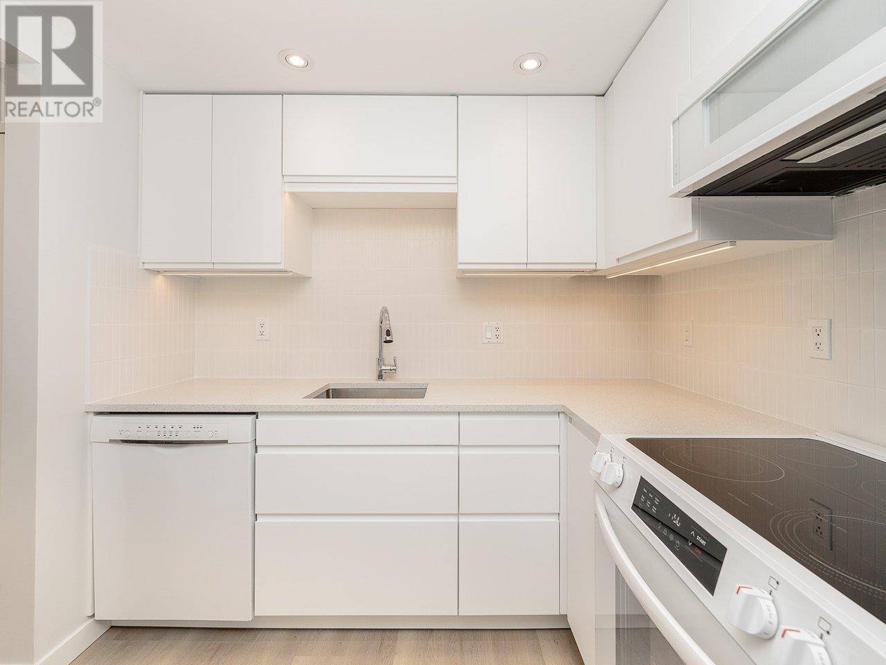 Richmond, BC V6Y1X8,7340 MOFFATT RD #222
