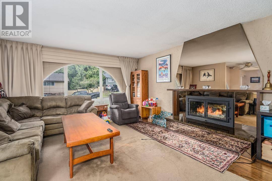 North Vancouver, BC V7H1X8,1630 LAYTON DRIVE