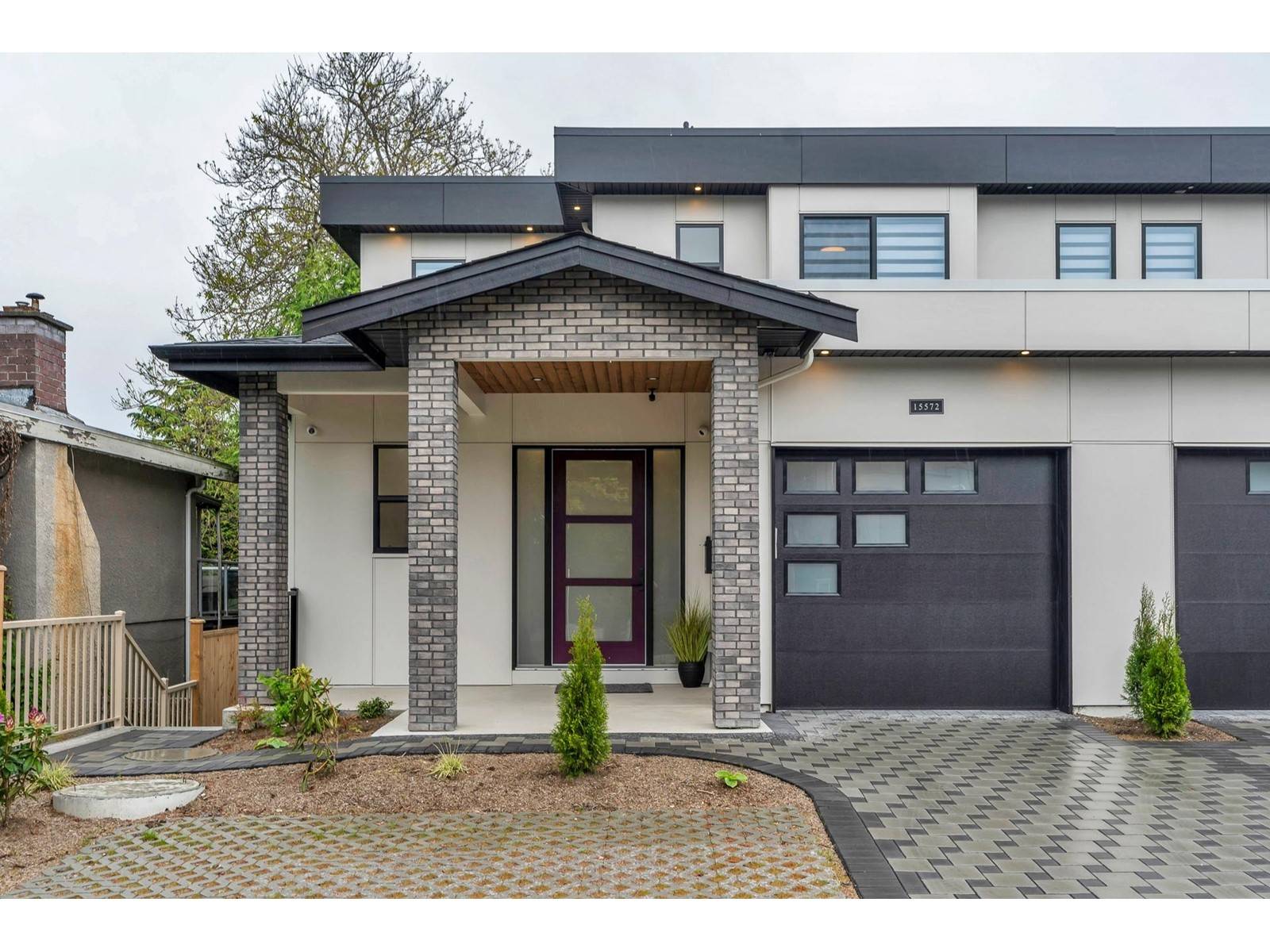 White Rock, BC V4B2J3,15570 OXENHAM AVENUE