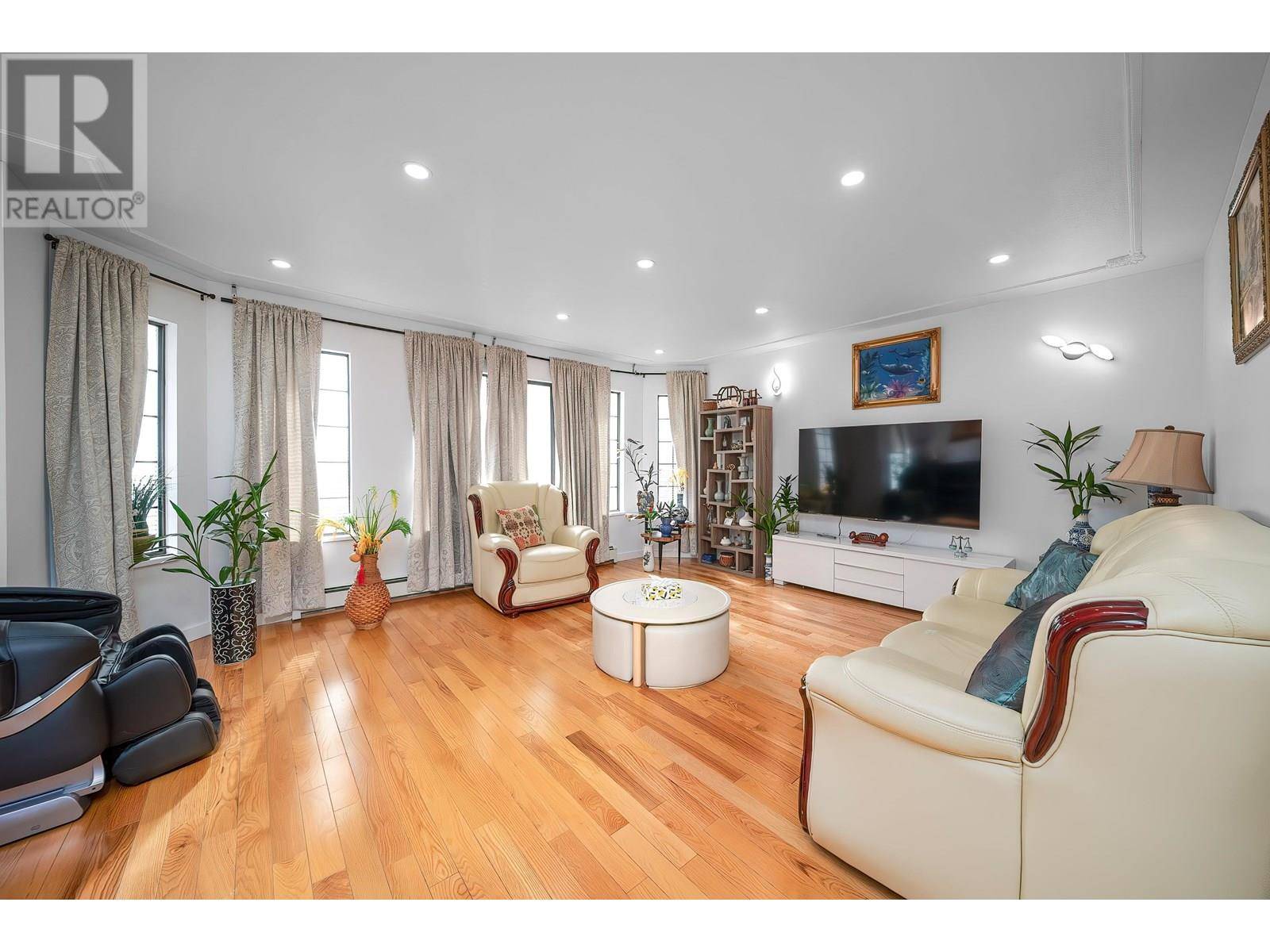 3609 TURNER STREET, Vancouver, BC V5K2J2