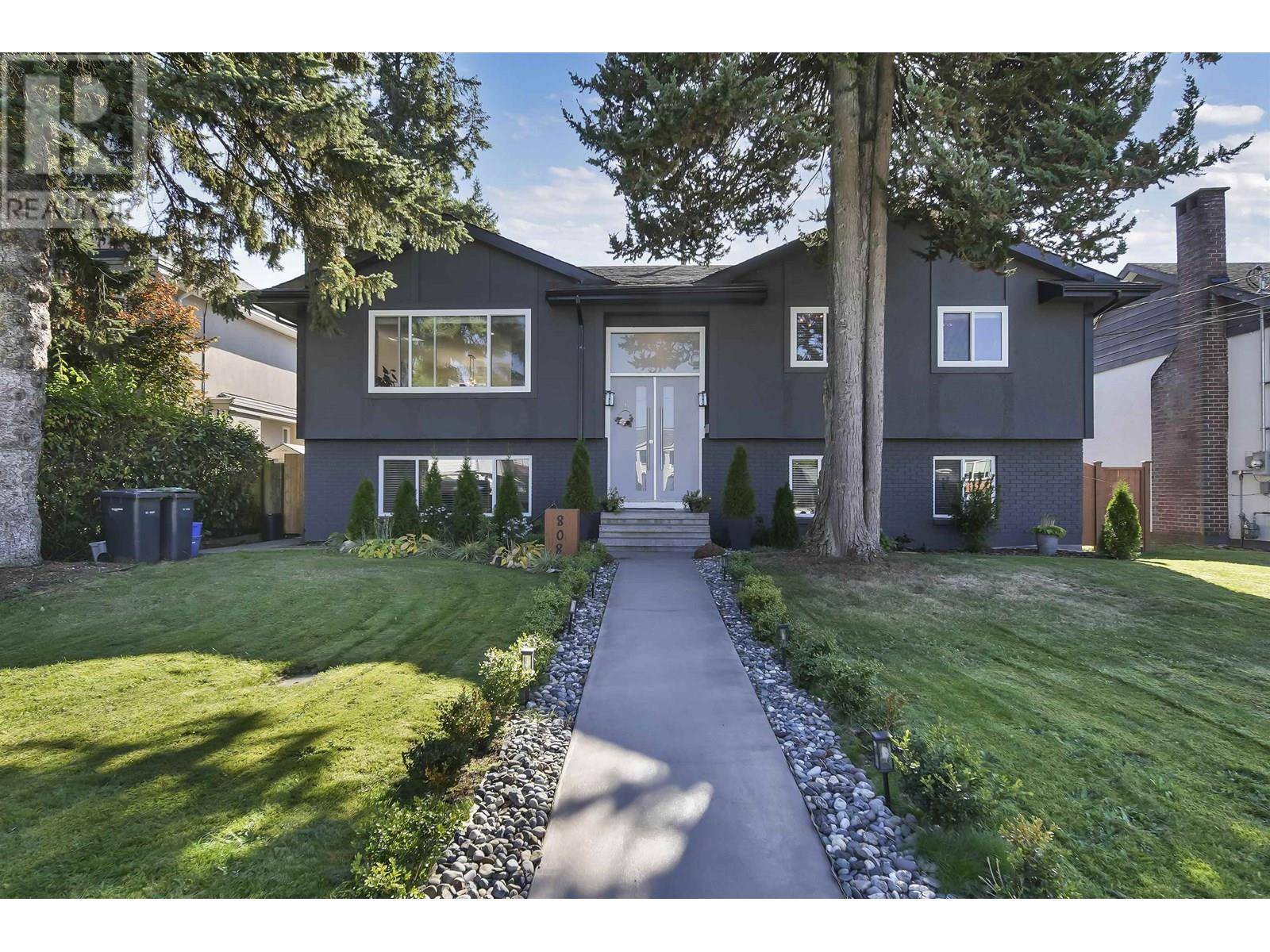 808 RUNNYMEDE AVENUE, Coquitlam, BC V3J2V2