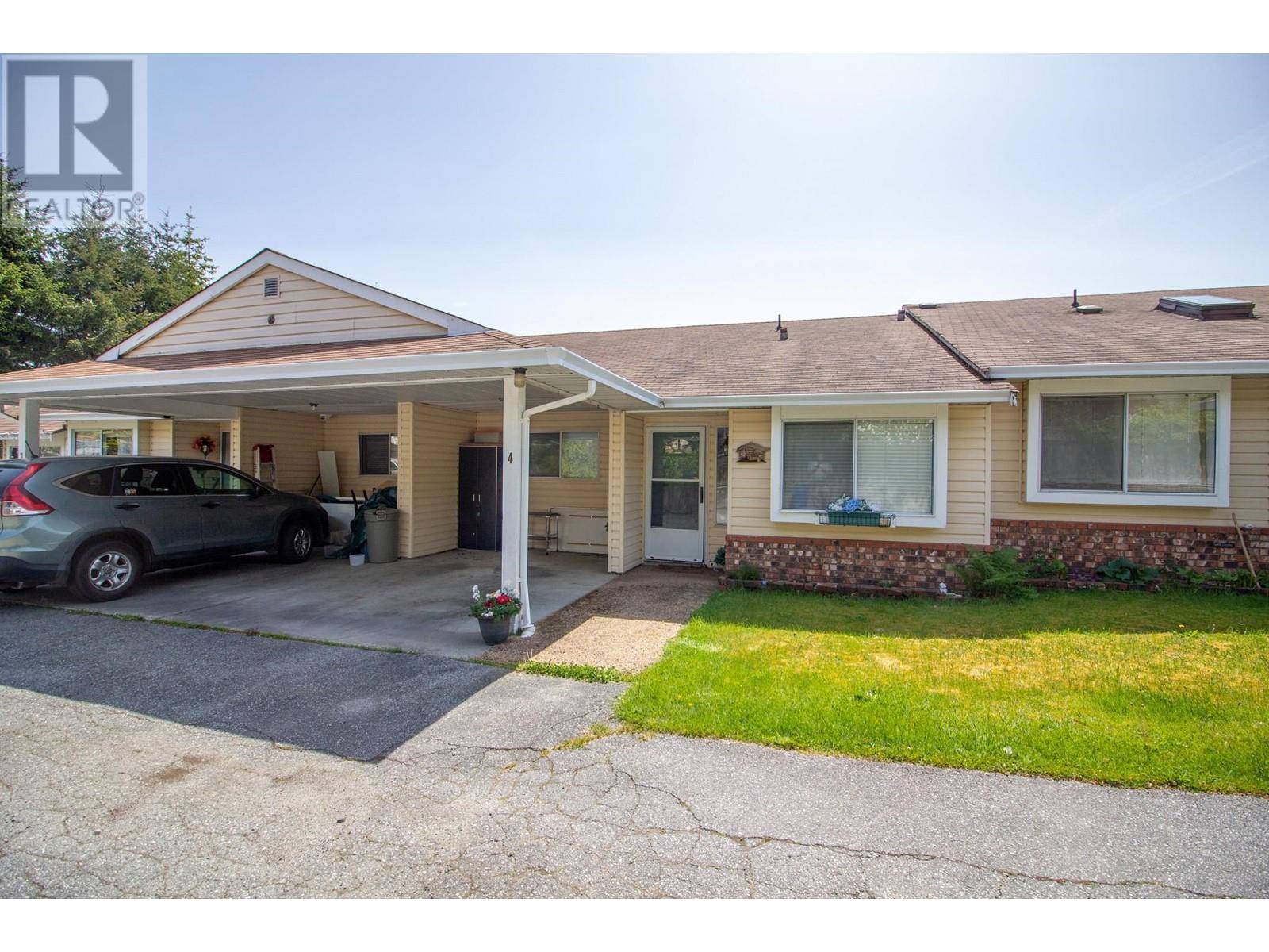 815 NORTH RD #4, Gibsons, BC V0N1V9