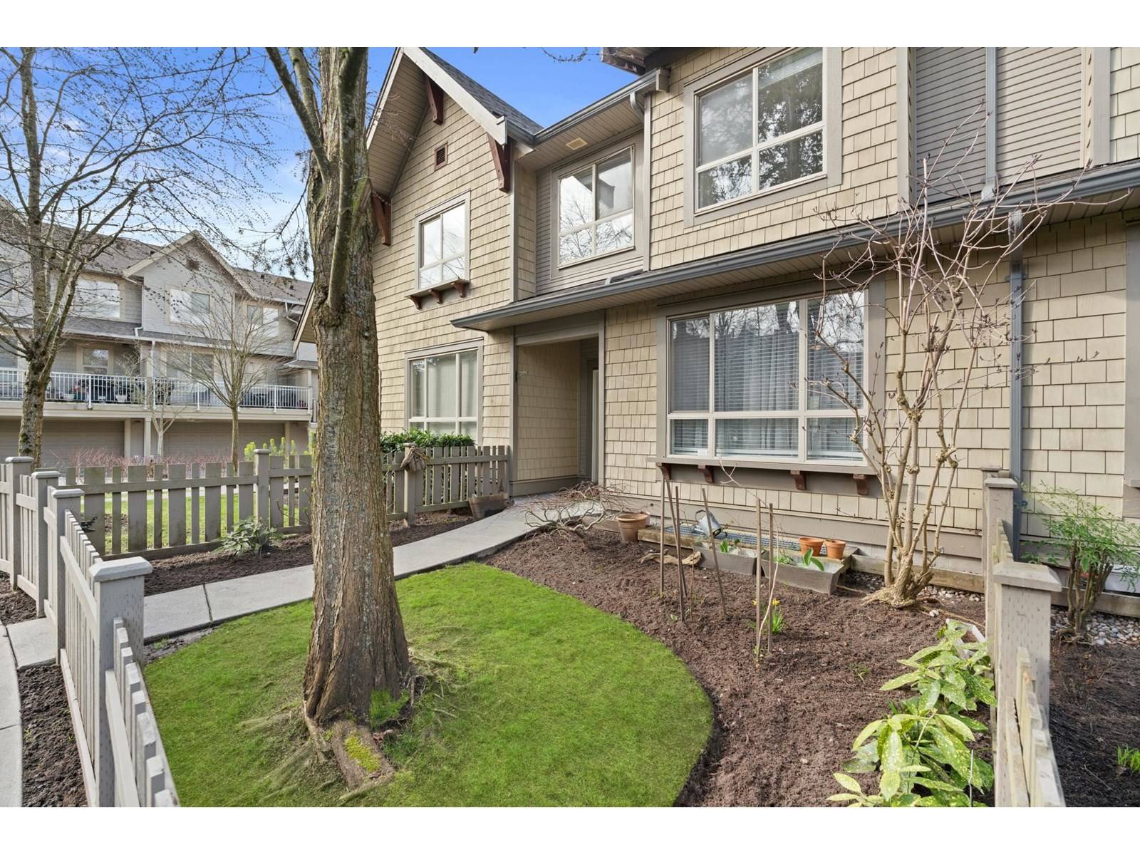2738 158 #140, Surrey, BC V3Z3K3