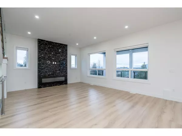 Chilliwack, BC V4Z0E4,8202 NIXON ROAD|Eastern Hillsides