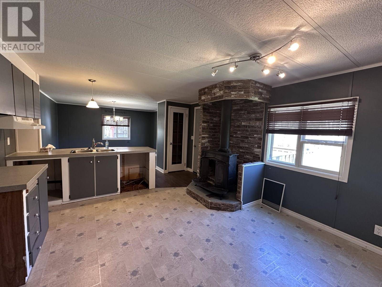 Fort Nelson, BC V0C1R0,8 FEDIW ROAD