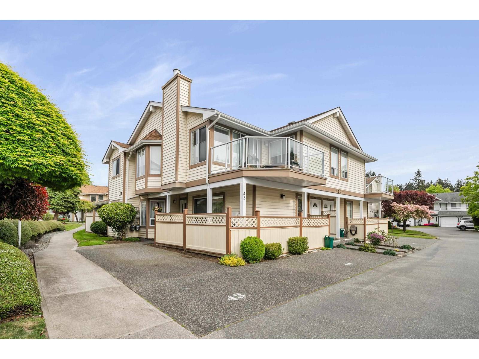 Surrey, BC V3V7R5,9273 122ND #43